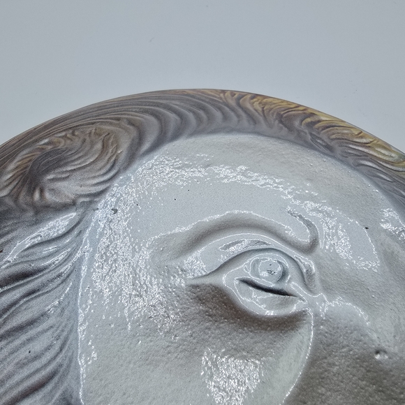 Lion Reverse Applied Glaze Glass Plate/Shallow Bowl Majolica Style Relief, 8" - Picture 9 of 9